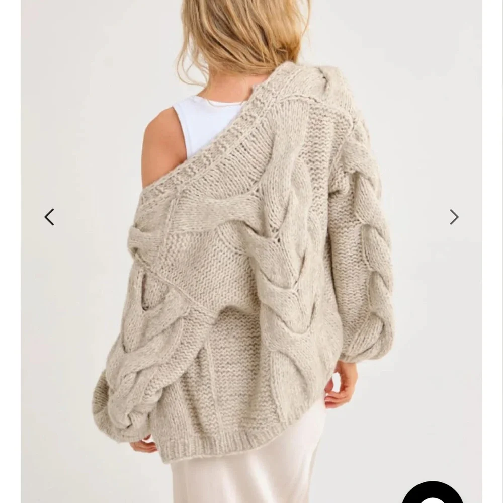 Rumored NWT Mimi Knit Cardigan - Picture 2 of 8